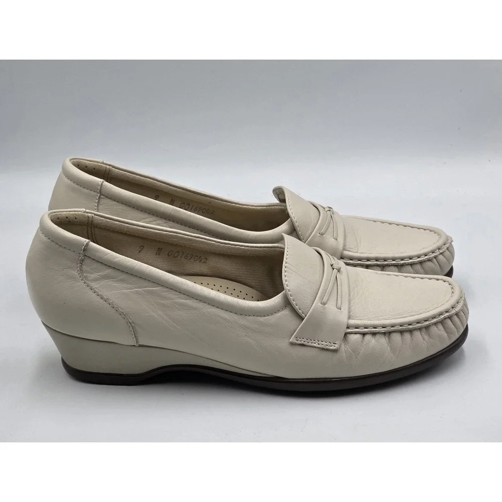 SAS Wink Tripad Womens 9 Bone Pearl Leather Penny Loafers Comfort Slip On USA